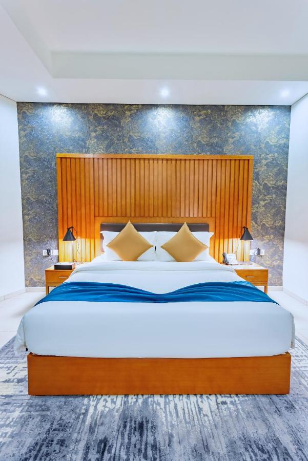Alisa Hotel Tema Kültér fotó